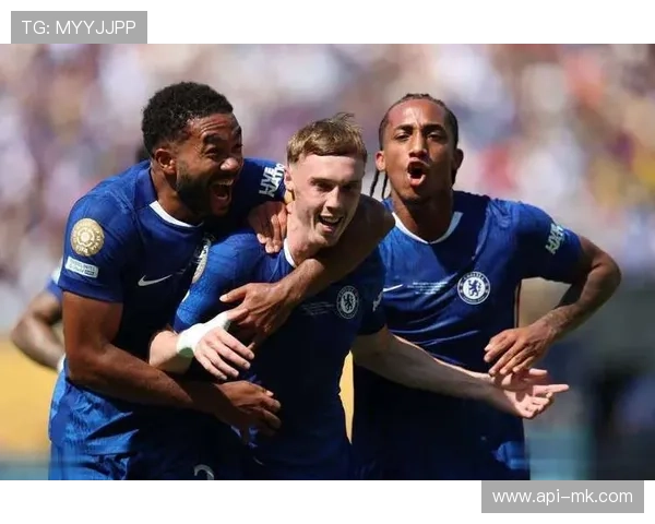 切尔西1-1战平阿森纳,凯塞多红牌成转折点,枪手继续领跑英超 切尔西1-1战平阿森纳,凯塞多红牌成转折点,枪手继续领跑英超